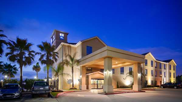 On-Site,Outdoor/Exterior,Exterior View of Building