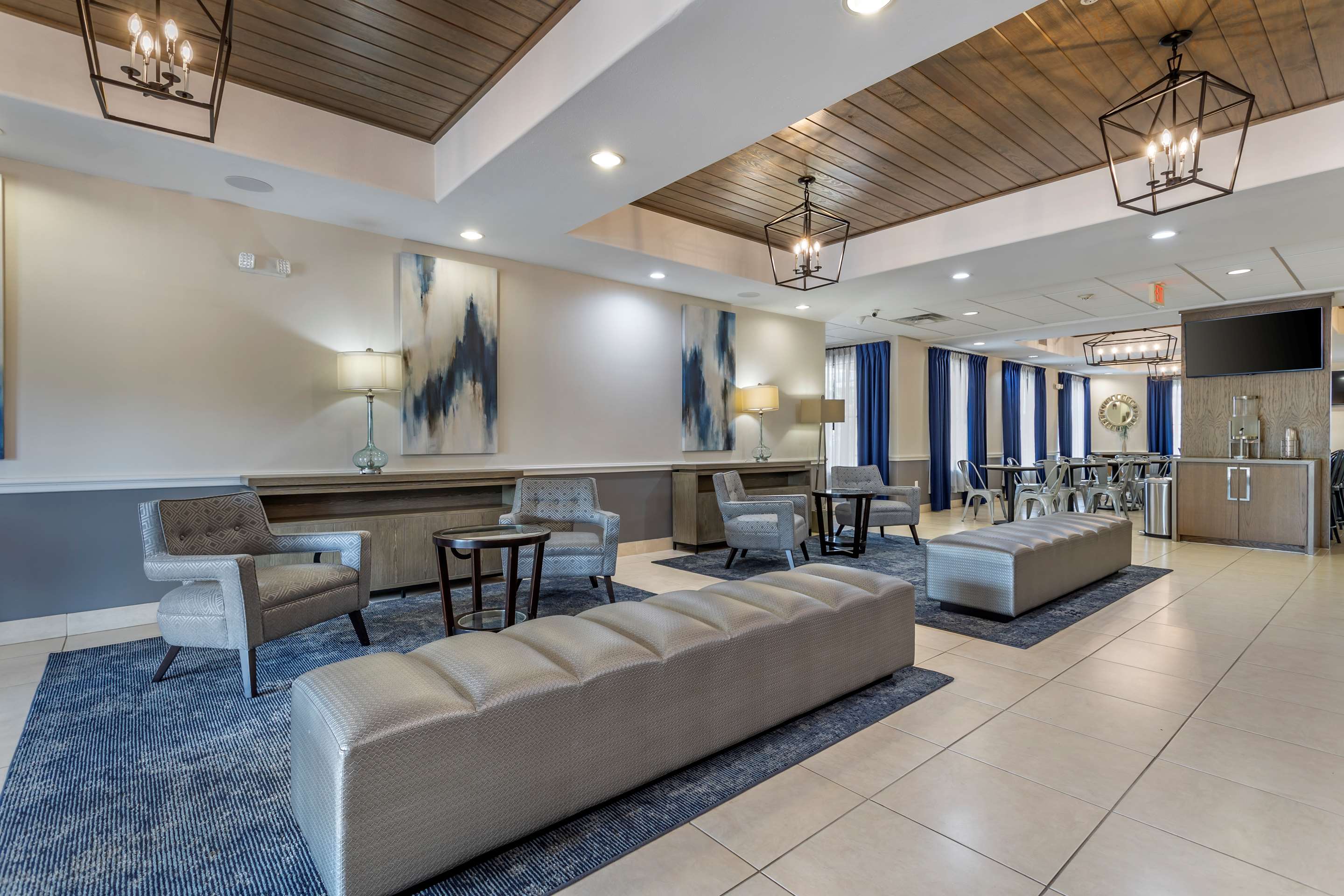 Lobby | Best Western Sugarland Inn