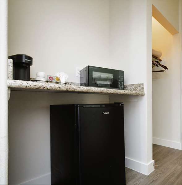  - Best Western Sugar Land Inn