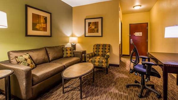 Suite - Best Western Plus Duncanville Dallas Hotel