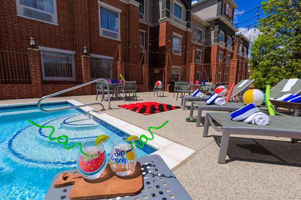 Pool - Best Western Plus Duncanville Dallas Hotel
