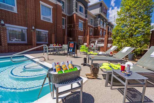 Pool - Best Western Plus Duncanville Dallas Hotel