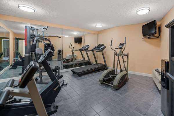 Fitness/ Exercise Room - SureStay Hotel by Best Western Mt Pleasant
