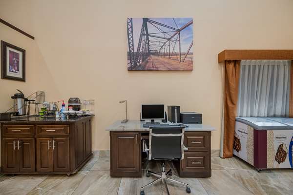 Conference Area - SureStay Hotel by Best Western Mt Pleasant