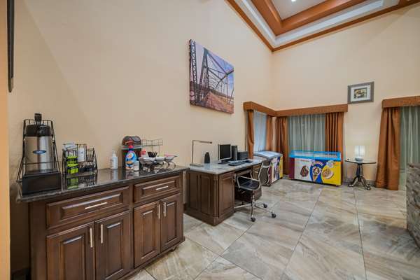 Restaurant - SureStay Hotel by Best Western Mt Pleasant