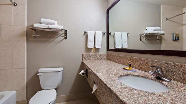  - Best Western Plus Mansfield Inn & Suites