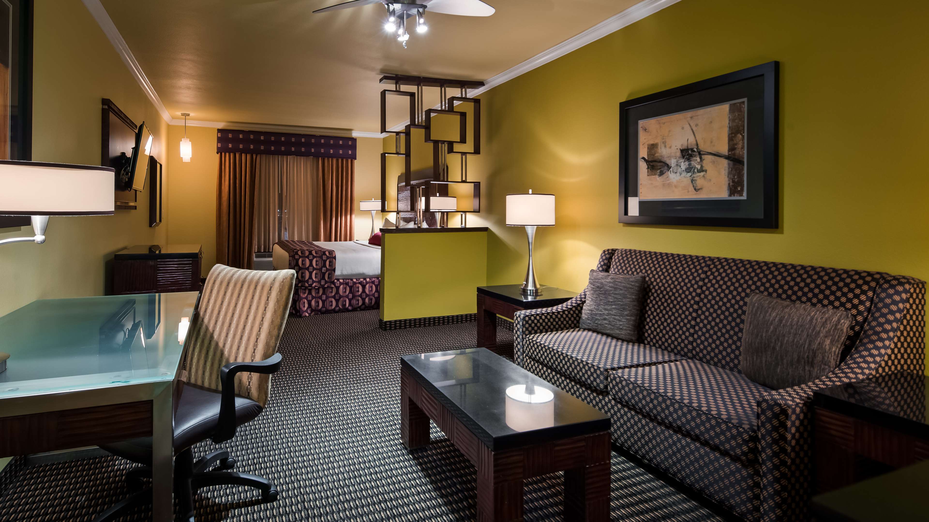 Best Western Plus Christopher Inn & Suites Room Type - Accessible - Suite 1 King Bed, Mobility Accessible, Walk In Shower, Sofabed, Non-Smoking, Full Break Best Western Plus Christopher Inn & Suites Room Type - Accessible - Suite 1 King Bed, Mobility Accessible, Walk In Shower, Sofabed, Non-Smoking, Full Break
