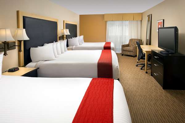  - Best Western Alamo Inn & Suites San Antonio - I-10 & I-35, Exit 155B