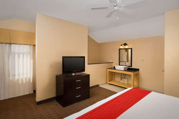  - Best Western Alamo Inn & Suites San Antonio - I-10 & I-35, Exit 155B