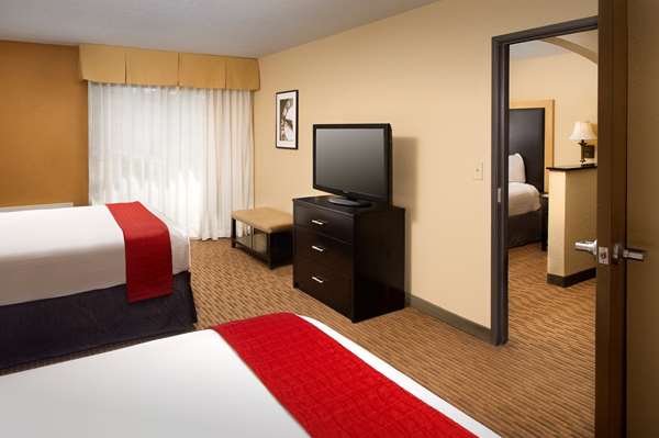  - Best Western Alamo Inn & Suites San Antonio - I-10 & I-35, Exit 155B
