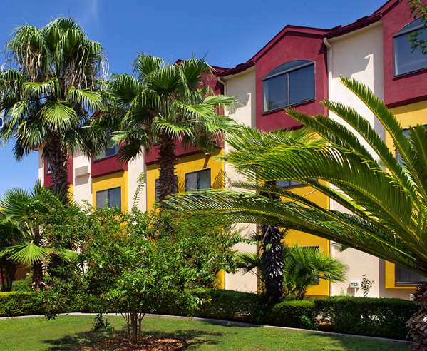 Exterior view - Best Western Alamo Inn & Suites San Antonio - I-10 & I-35, Exit 155B