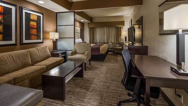 Suite - Best Western Plus Lackland Hotel & Suites San Antonio
