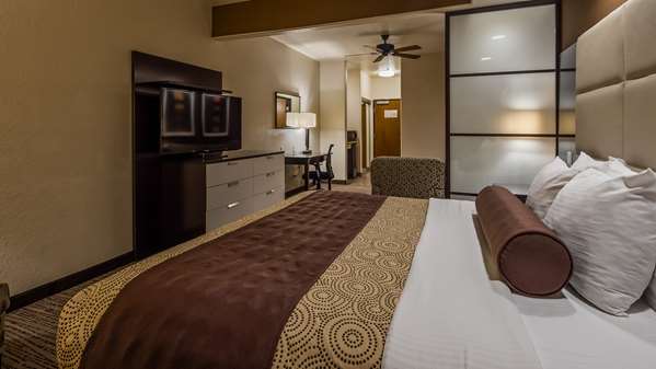 Suite - Best Western Plus Lackland Hotel & Suites San Antonio