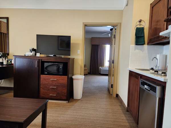Suite - Best Western Plus Monica Royale Inn & Suites Greenville