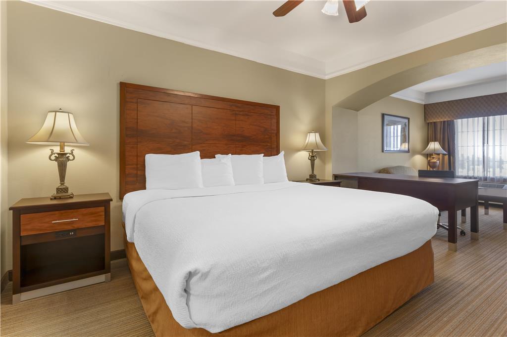 Best Western Plus Monica Royale Inn & Suites-guestroom-Guest Room,Suite,On-Site.jpg