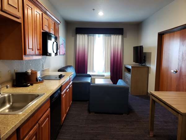 Suite - Best Western Plus San Antonio East Inn & Suites - I-10, Exit 585