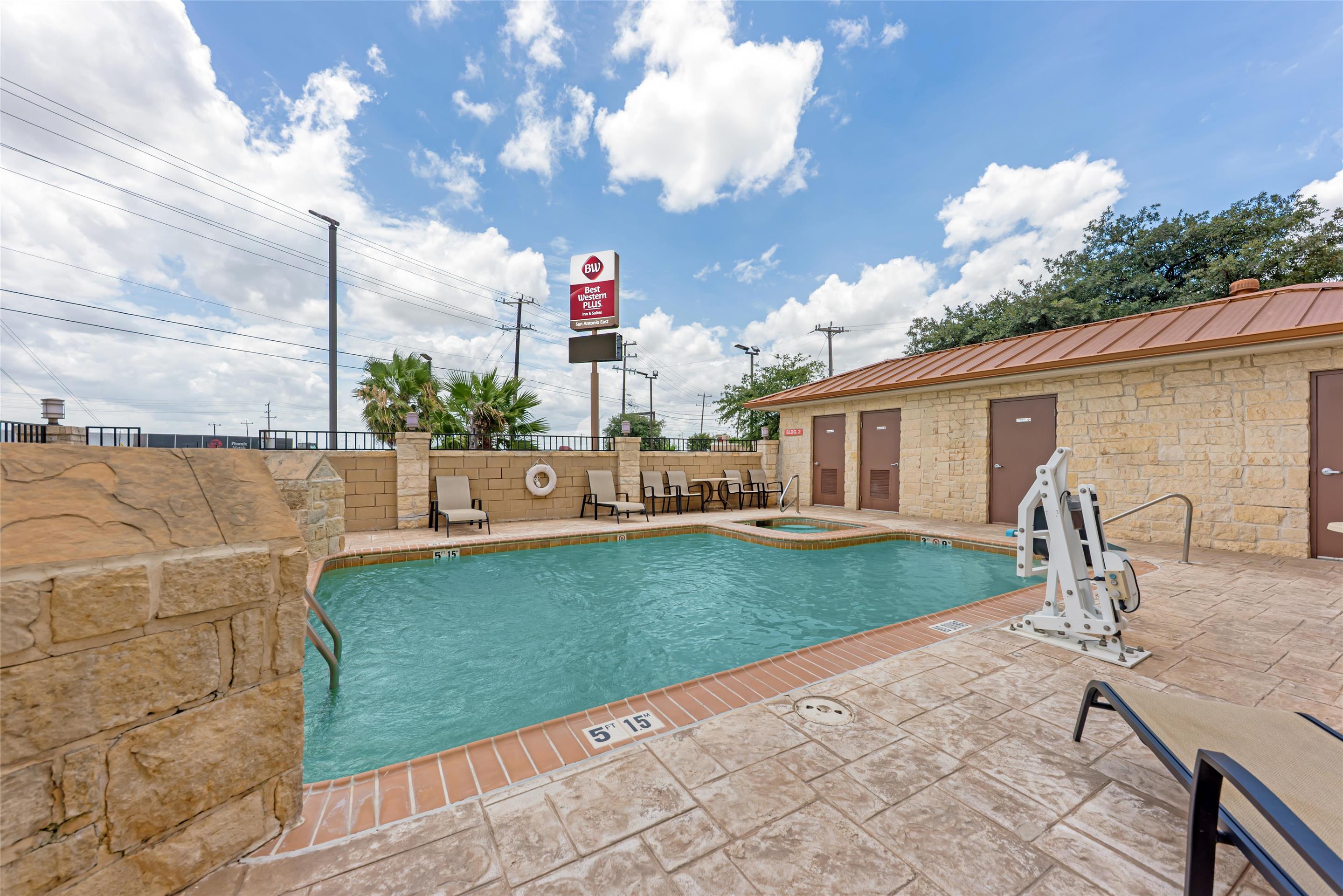 Outdoor Pool | Best Western Plus San Antonio East Inn & Suites