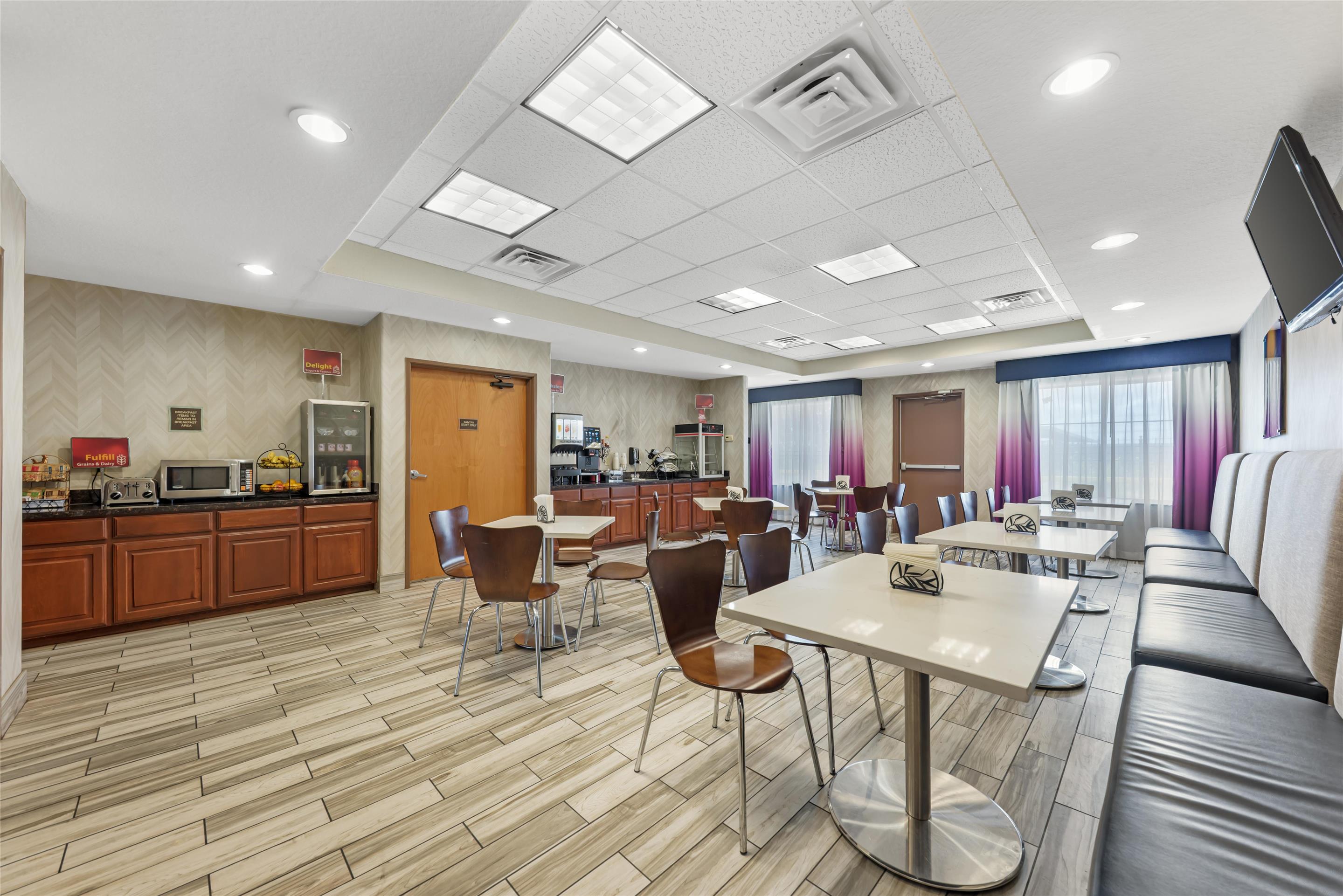 Breakfast Area | Best Western Plus San Antonio East Inn & Suites