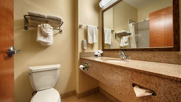  - Best Western Plus San Antonio East Inn & Suites - I-10, Exit 585