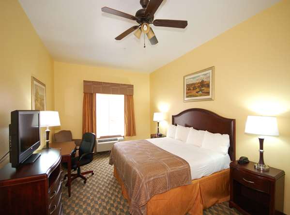  - Best Western Plus Manvel Inn & Suites