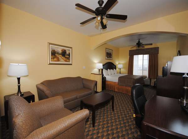  - Best Western Plus Manvel Inn & Suites