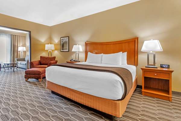 Suite - Best Western Plus Swiss Chalet Hotel Pecos - I-20, Exit 40