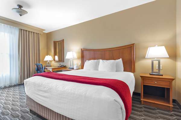 Suite - Best Western Plus Swiss Chalet Hotel Pecos - I-20, Exit 40