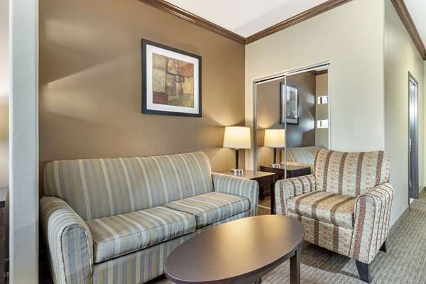 Suite - Best Western Plus Texoma Inn & Suites Denison