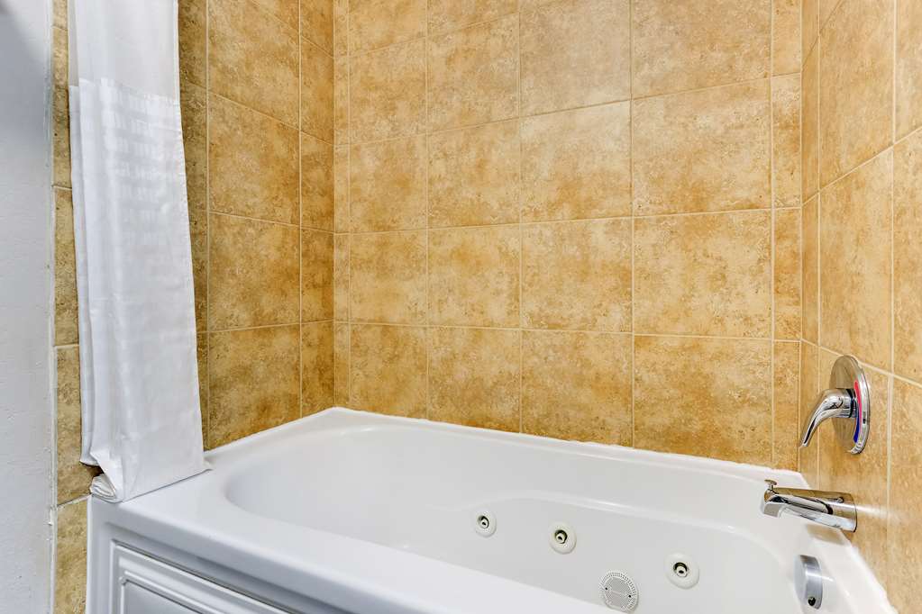 Best Western Plus University Inn & Suites-guestroom-Guest Room,Bathroom,On-Site.jpg