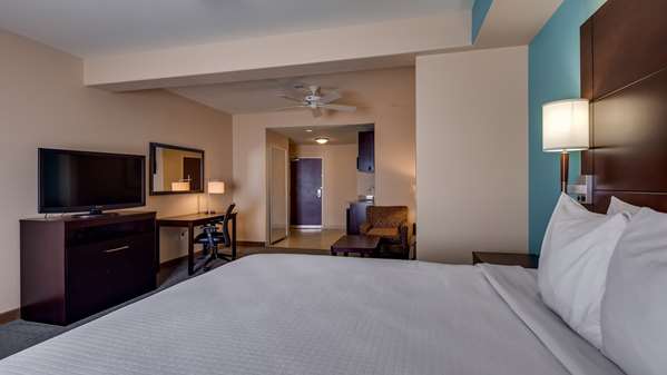 - Best Western Plus Midland Suites - I-20, Exit 136
