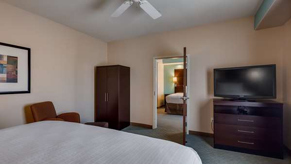  - Best Western Plus Midland Suites - I-20, Exit 136
