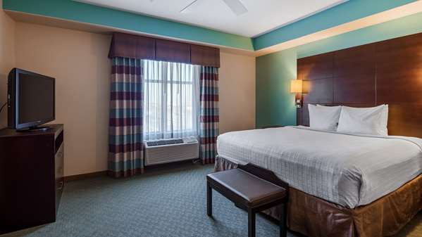  - Best Western Plus Midland Suites - I-20, Exit 136