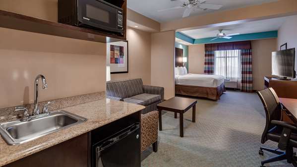  - Best Western Plus Midland Suites - I-20, Exit 136