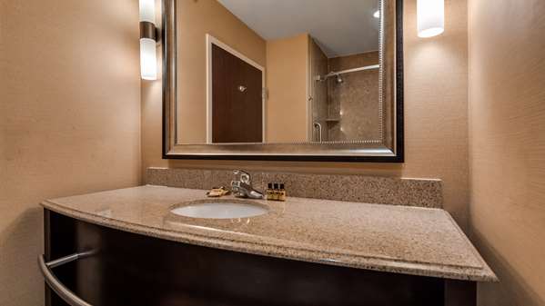  - Best Western Plus Midland Suites - I-20, Exit 136