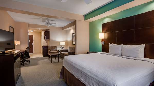  - Best Western Plus Midland Suites - I-20, Exit 136