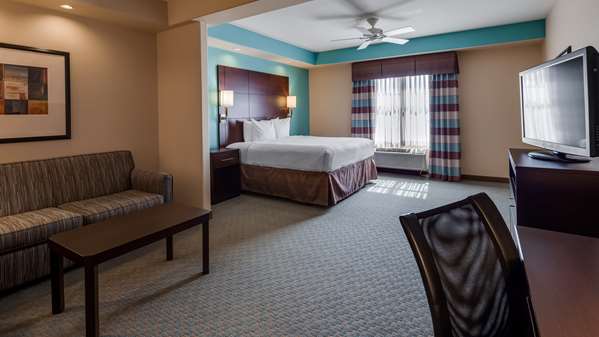  - Best Western Plus Midland Suites - I-20, Exit 136