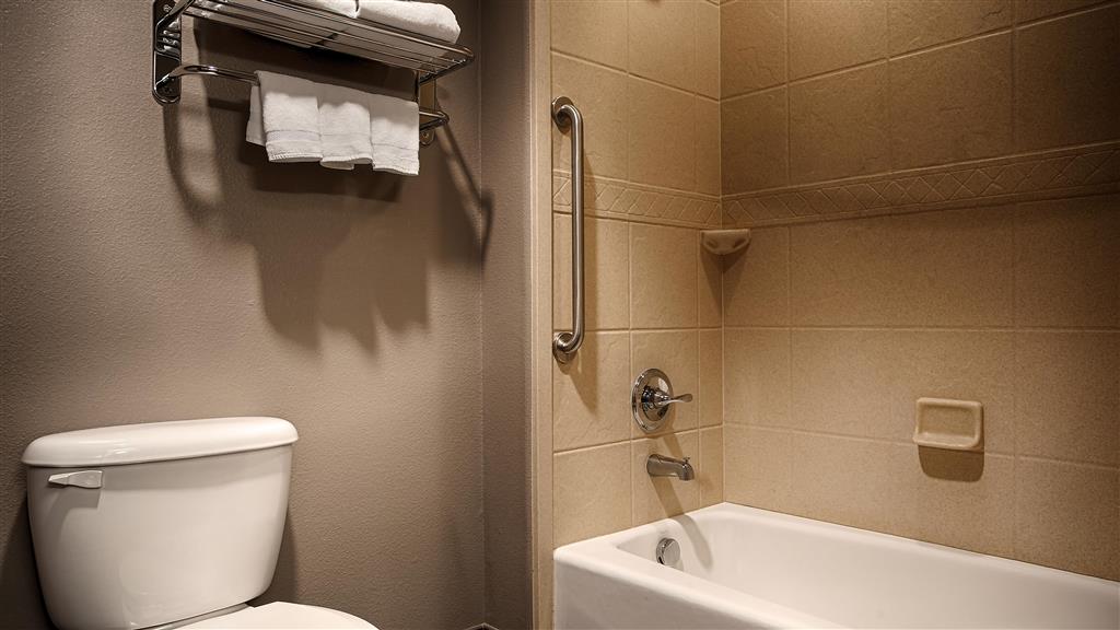 Best Western Giddings Inn & Suites-guestroom-Guest Room,Bathroom,On-Site.jpg