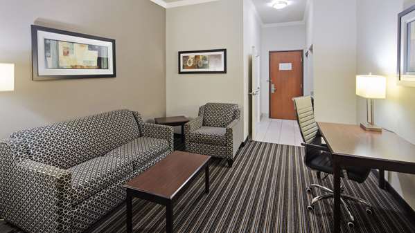 Suite - Best Western Plus Austin Airport Inn & Suites