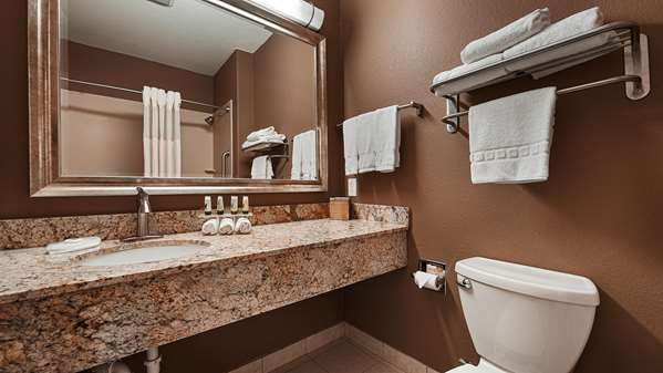  - Best Western Plus Lytle Inn & Suites