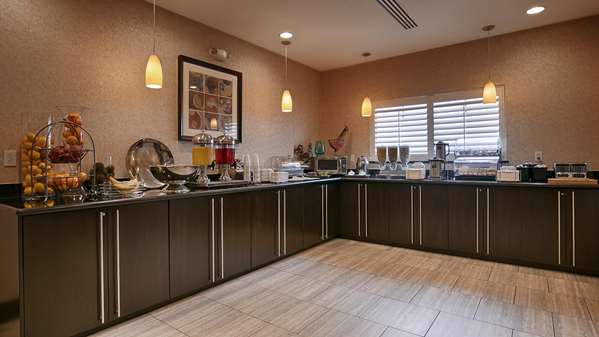 Amenities - Best Western Plus Lytle Inn & Suites