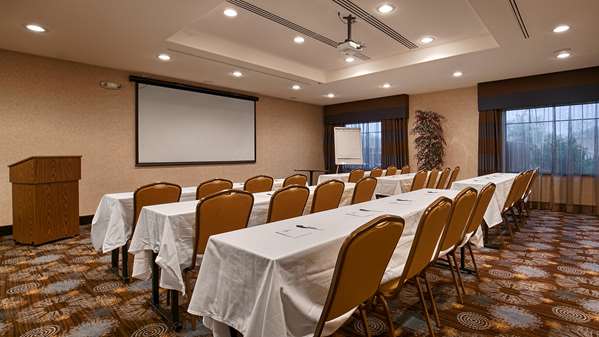  - Best Western Plus Lytle Inn & Suites