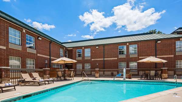 Pool - Best Western Plus Addison Dallas Hotel
