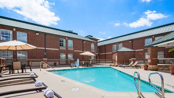 Pool - Best Western Plus Addison Dallas Hotel