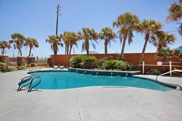 Pool - Best Western Plus Seawall Inn & Suites Galveston