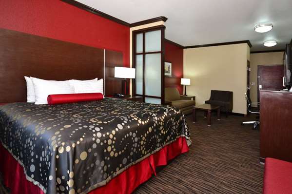 Suite - Best Western Plus Classic Inn & Suites Center