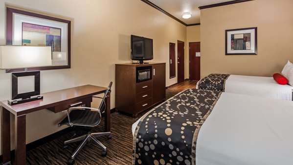  - Best Western Plus Classic Inn & Suites Center