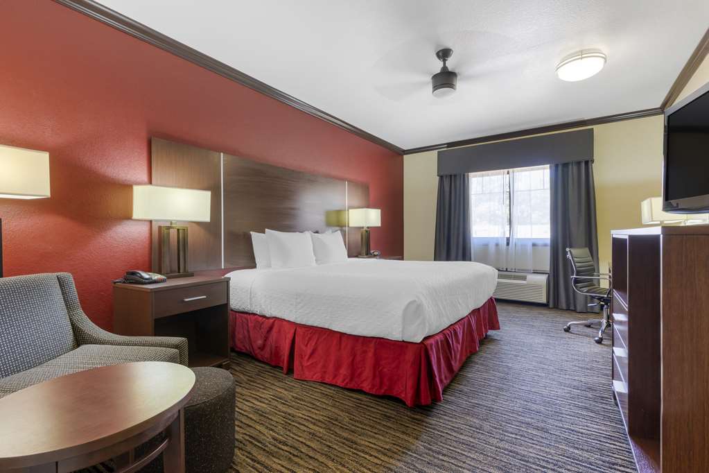 Best Western Plus Classic Inn & Suites-guestroom-Guest Room,On-Site.jpg