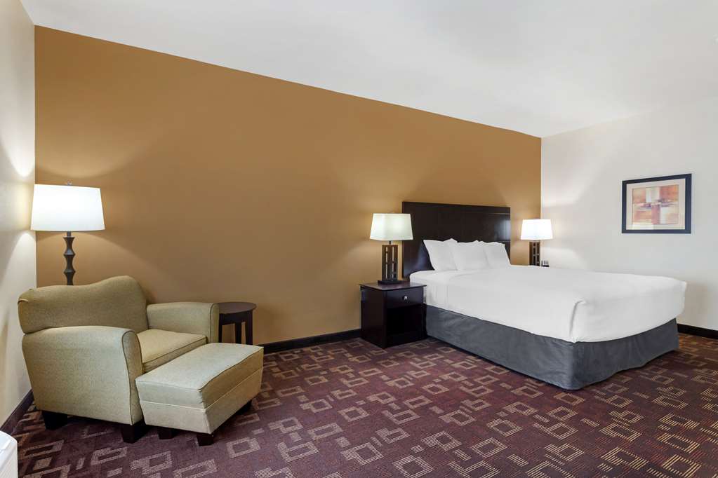 Best Western Plus Goliad Inn & Suites-guestroom-Guest Room,On-Site.jpg
