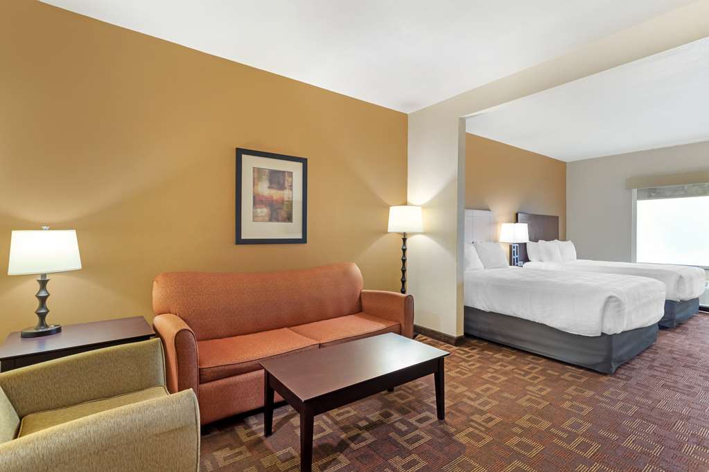 Best Western Plus Goliad Inn & Suites-guestroom-Guest Room,Suite,On-Site.jpg