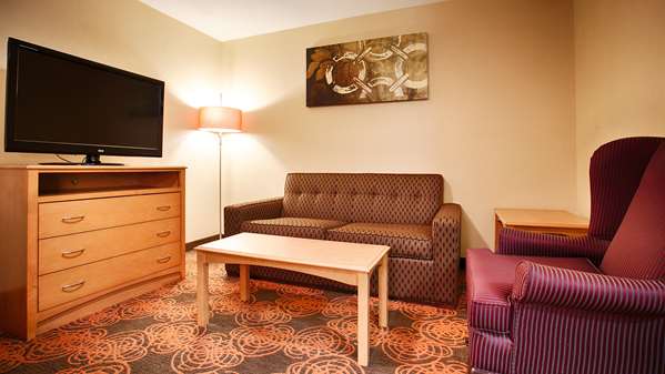 - Best Western Plus Waco North Bellmead - I-35, Exit 338B
